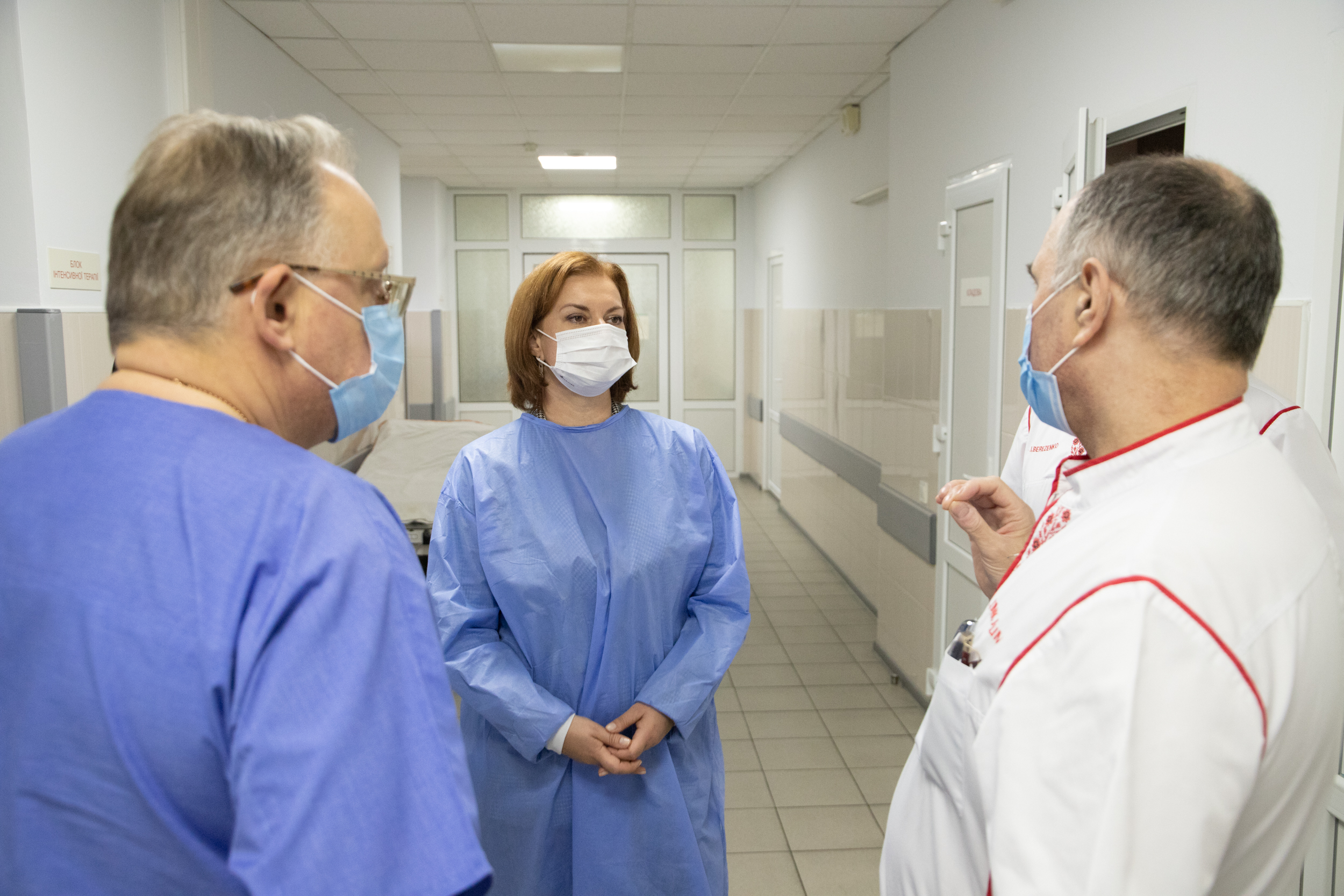 Працівникам лікарень в Україні підвищать зарплати: у кого виплати зростуть більш ніж на 5000 гривень