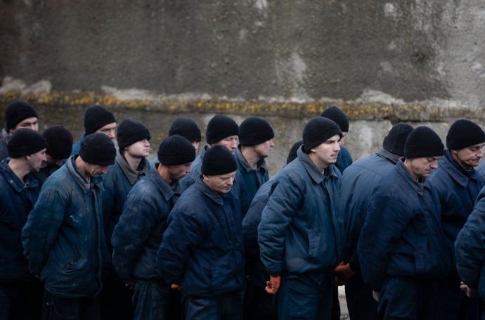 В Украине переполнены все места содержания российских пленных, обмена почти нет: стало известно, что происходит