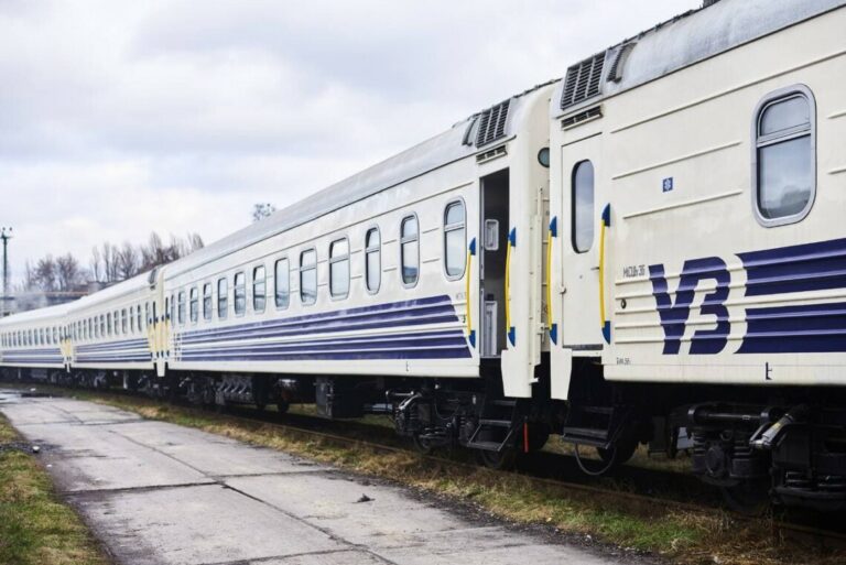 Укрзалізниця запустила новий потяг до Польщі: як він курсуватиме  - today.ua