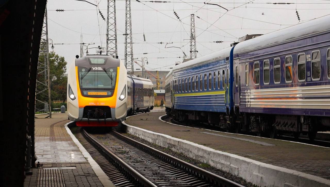 Укрзалізниця запустила новий потяг до Польщі: як він курсуватиме 