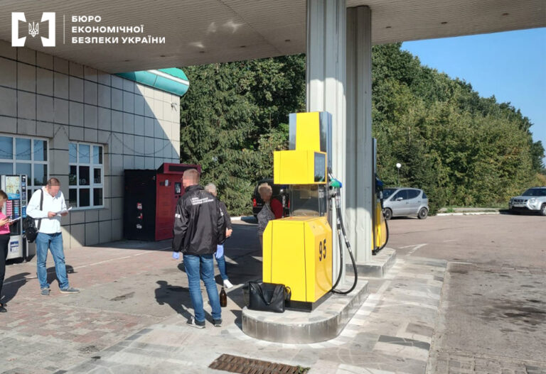 На Киевщине сеть АЗС продавала фальсифицированный бензин - today.ua