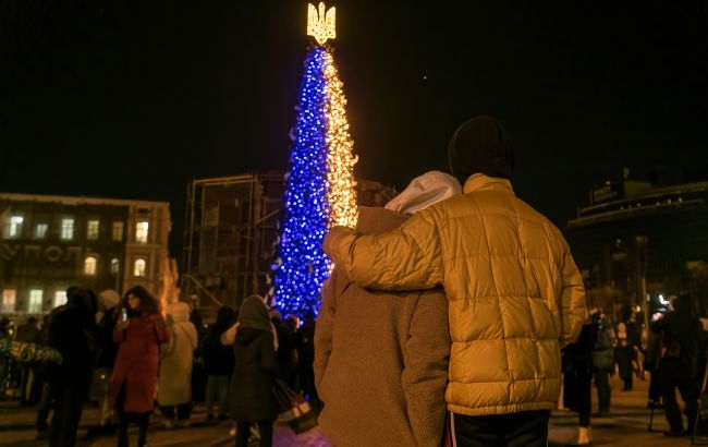 В Киеве установят главную елку страны до 6 декабря: кто заплатит за игрушки и декорации