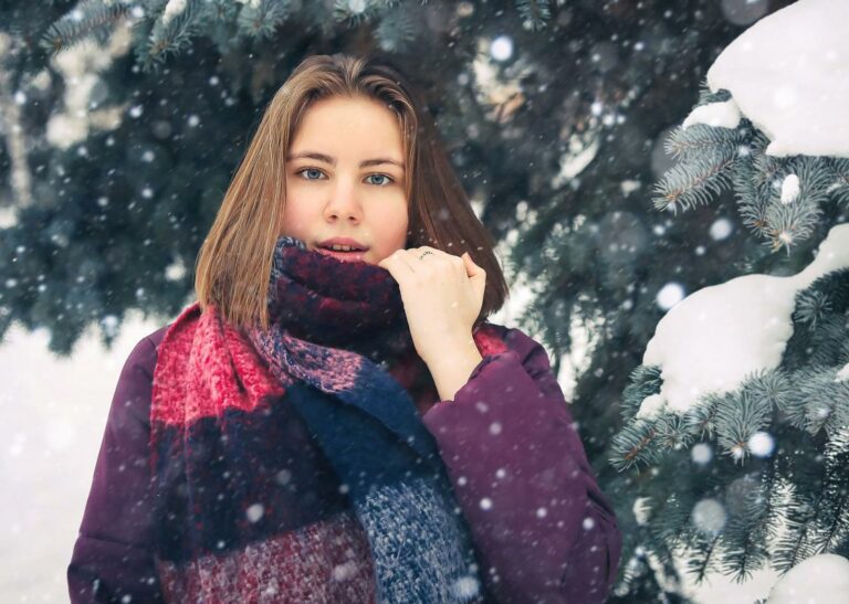 Названо наймодніші фасони шарфів на зиму 2023-2024 під будь-який образ: фото - today.ua