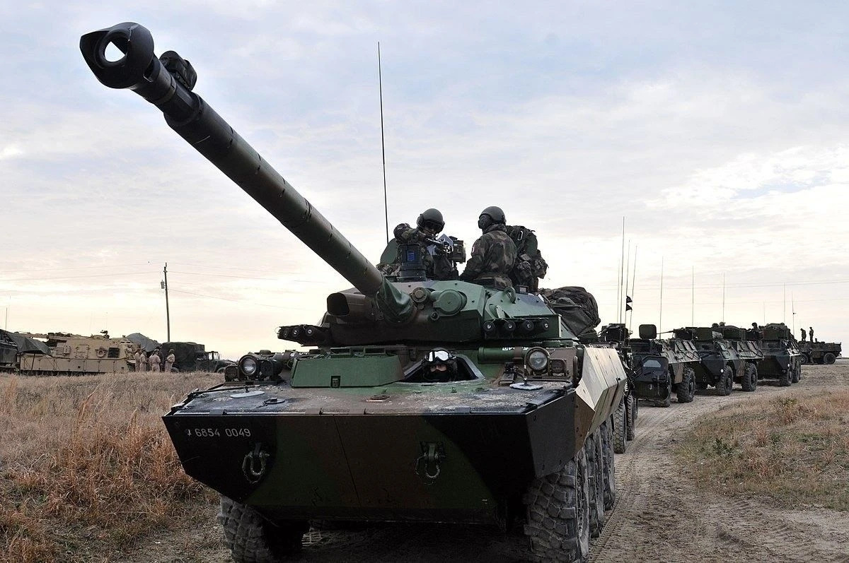 Франція передала Україні 40 бойових машин AMX-10 RC