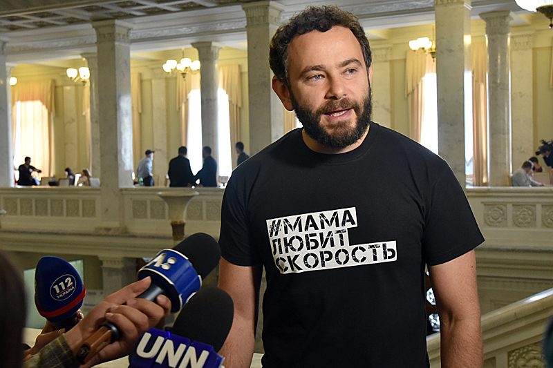 Стало відомо, скільки квартир, автомобілів та землі заарештували у нардепа Дубінського та його матері, яка любить швидкість - today.ua