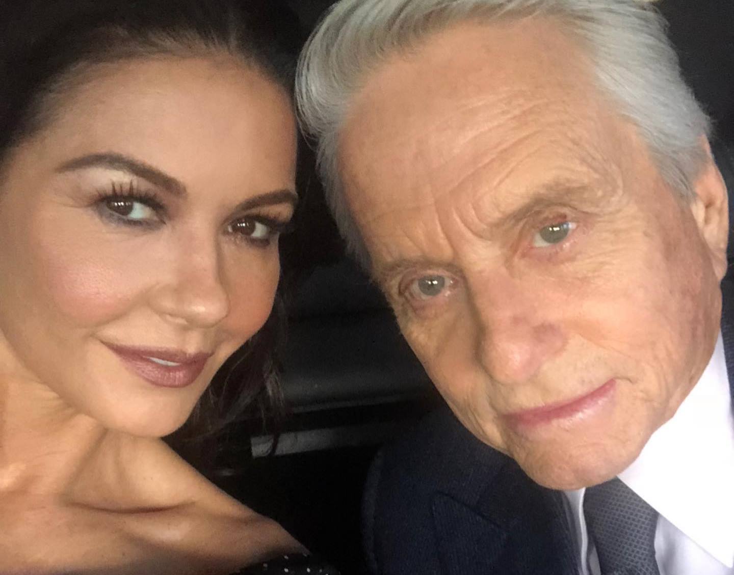 Кетрін Зета-Джонс поділилася весільними фото на честь річниці шлюбу з Майклом Дугласом - today.ua