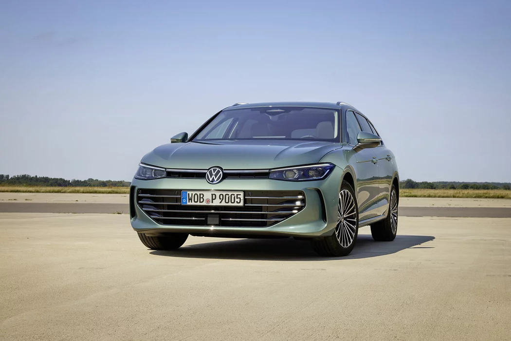 Названы цены на универсал Volkswagen Passat нового поколения