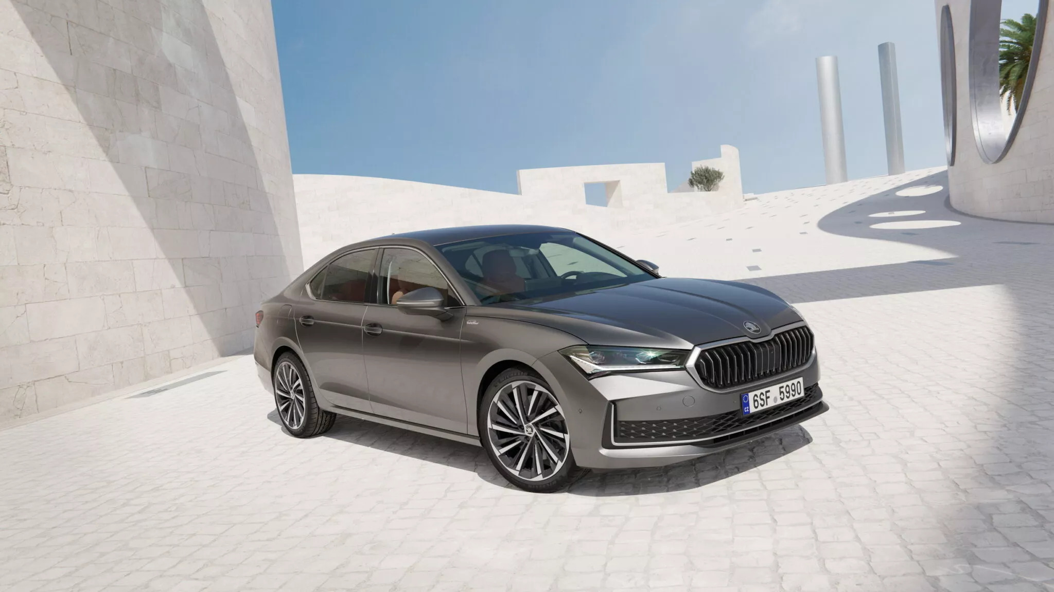 В Украине начались продажи нового Skoda Superb: фото и цены - today.ua