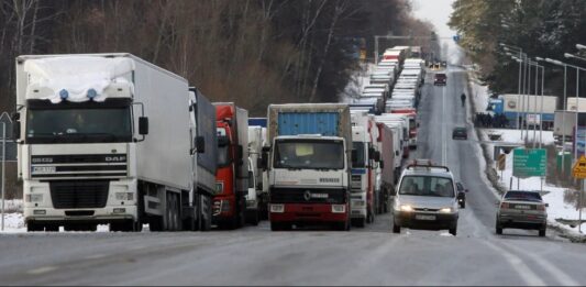 Польща, Словаччина, а тепер ще й Угорщина: вже три країни ЄС тримають блокаду кордону з Україною - today.ua