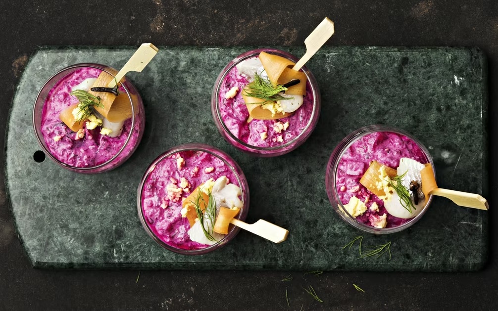 Заменит селедку под шубой: как приготовить оригинальный финский салат из свеклы 