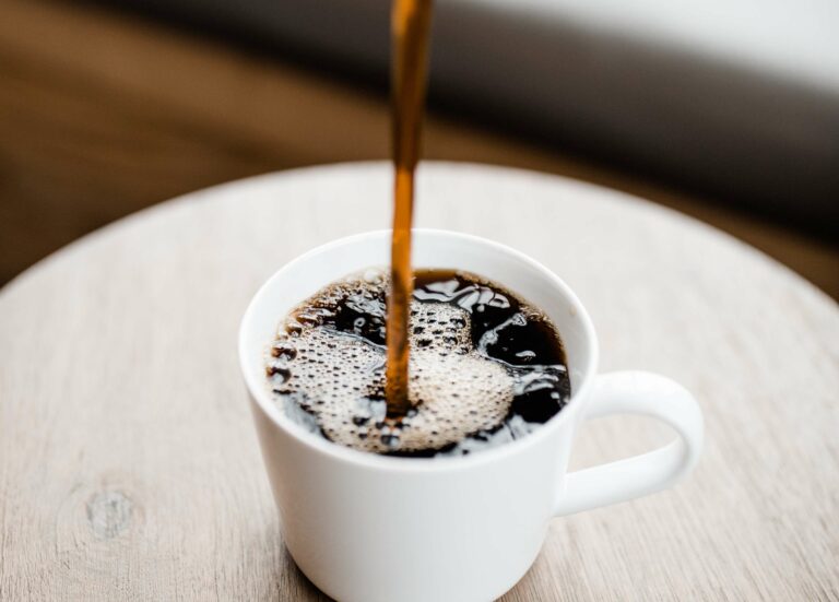 Придать оригинальный вкус утренней чашке кофе могут 4 ингредиента - today.ua