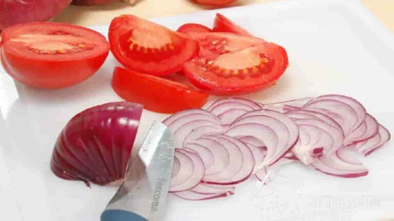 В Україні подешевшали помідори, цибуля та часник: з чим пов'язане падіння цін на овочі - today.ua