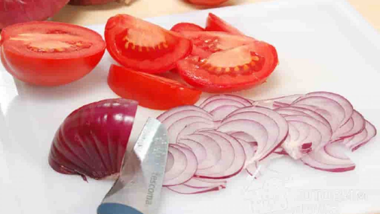 В Україні подешевшали помідори, цибуля та часник: з чим пов'язане падіння цін на овочі