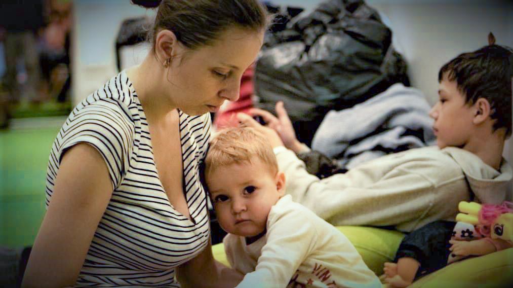 З 1 березня в Україні різко скоротили державну допомогу переселенцям