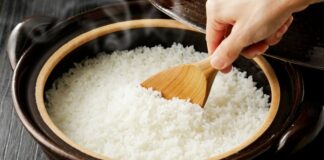 Рис вийде смачнішим, якщо варити його не на воді: корисний лайфхак від досвідчених господинь - today.ua
