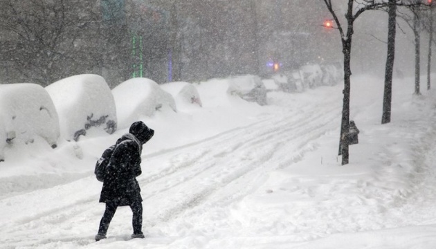 Снігопади в Україні продовжаться, подекуди намете до 50 сантиметрів снігу: прогноз погоди на понеділок