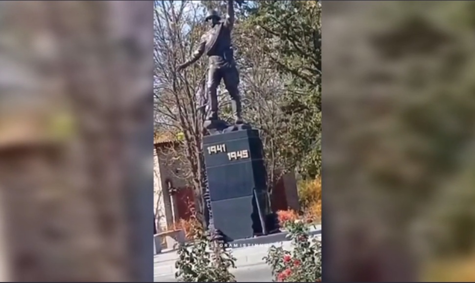 В окупованому Луганську з'явився пам'ятник із пророцтвом про закінчення війни в Україні