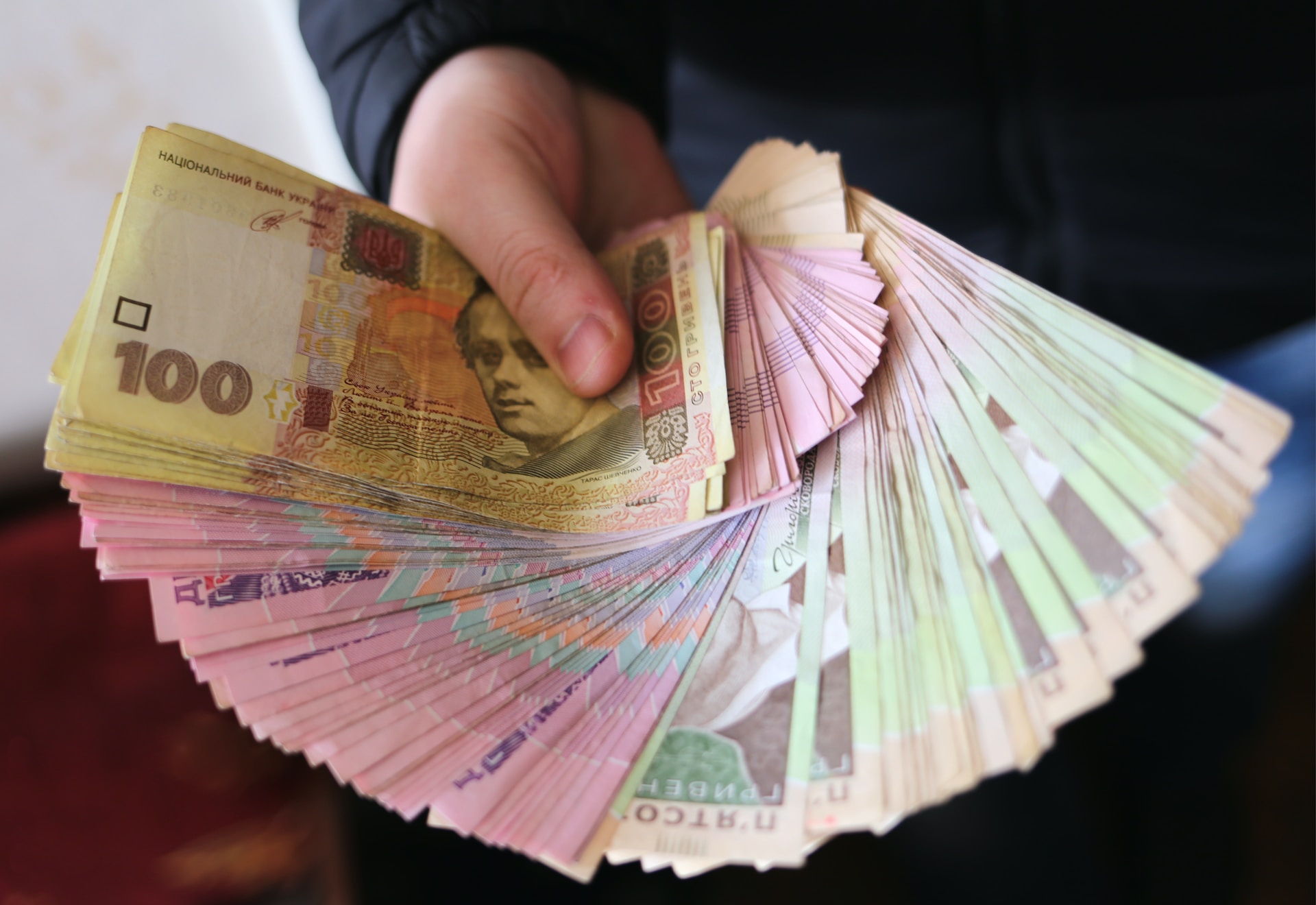 10 800 гривен на особу: в одной из областей продолжается прием заявок на денежную помощь 