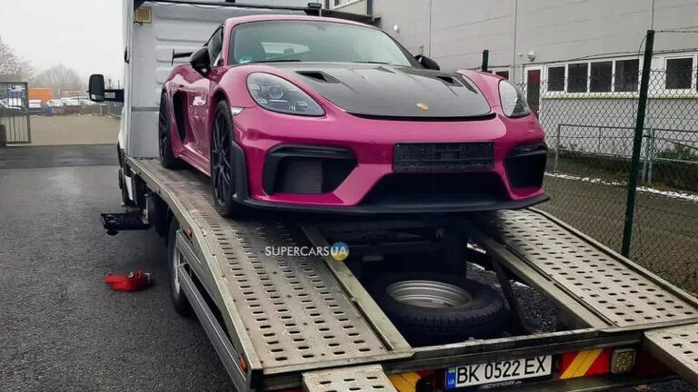 Украинский олигарх купил розовый спорткар Porsche 718 Cayman GT4 RS - today.ua