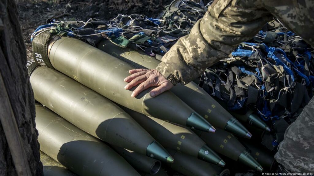 Українців попередили про зростання вартості боєприпасів і зброї: у світі бракує пороху