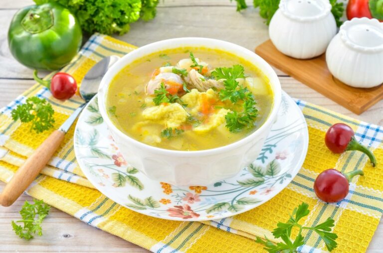 Суп с галушками: как приготовить аппетитное блюдо на обед - today.ua