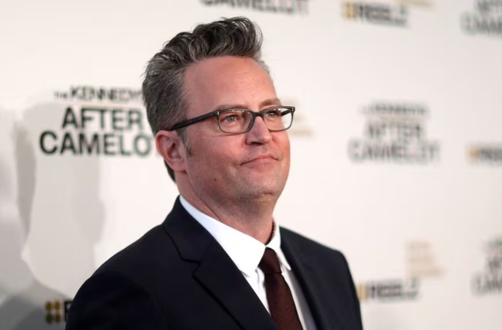 Стала известна причина смерти звезды сериала "Друзья" Мэттью Перри