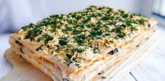 Что приготовить на Рождество: простой рецепт закусочного торта с грибами и сыром - today.ua