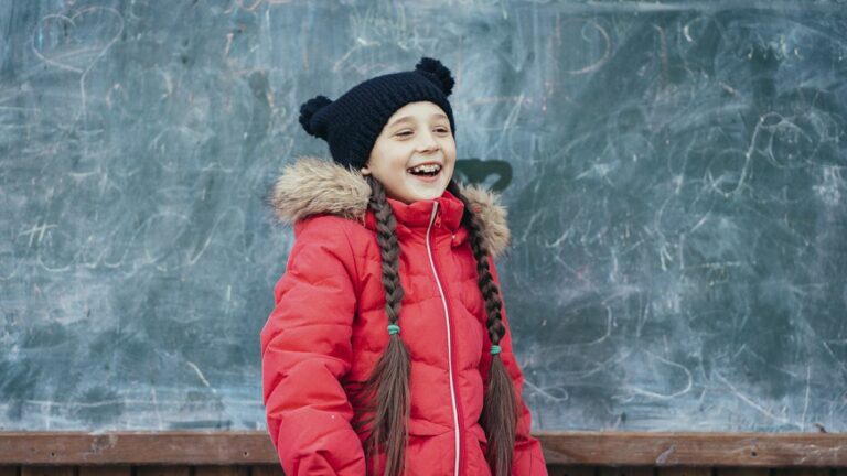 У Міносвіти назвали дати зимових канікул в українських школах: графіки по областях - today.ua