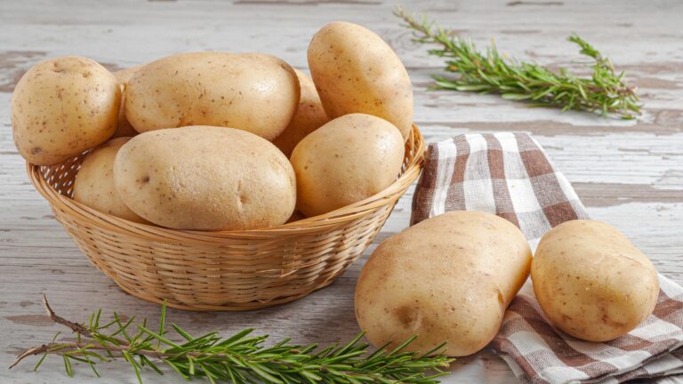 Різкий стрибок цін на картоплю в Україні: на що очікувати споживачам найближчим часом  - today.ua