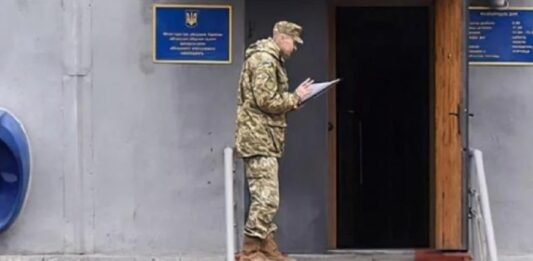 Ухилянтів масово штрафують та відправляють до в'язниці: з'явилися дані судового реєстру “Бабуся“ - today.ua