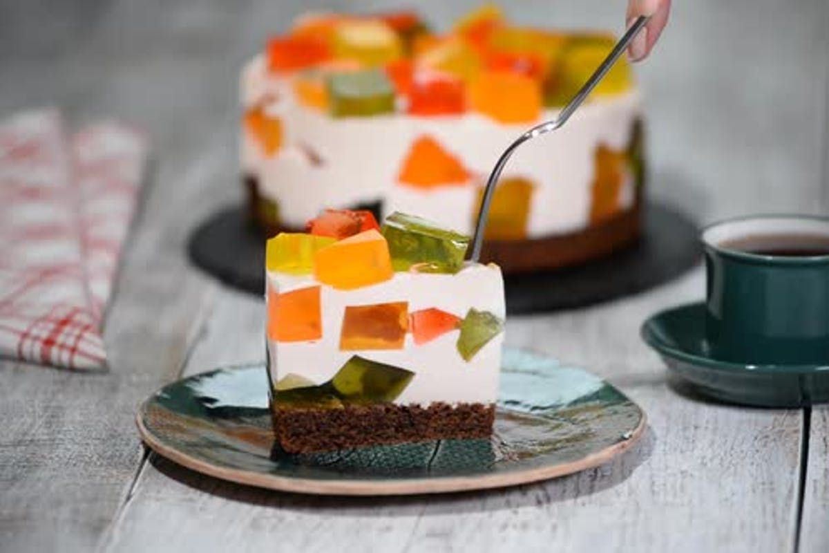 Торт “Бите скло“: простий рецепт яскравого та легкого десерту для новорічного столу