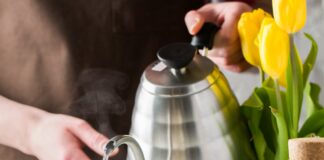 Как очистить чайник от накипи: простые и эффективные способы удалить налет - today.ua
