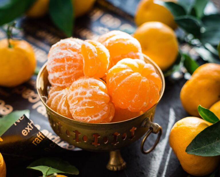 Сделать кислые мандарины более сладкими за 10 минут поможет японский лайфхак  - today.ua