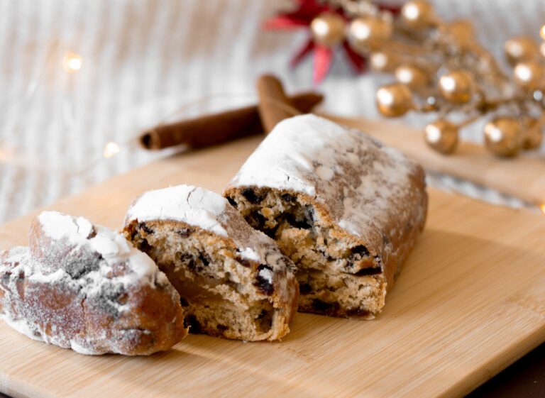 Різдвяний штоллен: як приготувати святковий десерт родом з Німеччини - today.ua