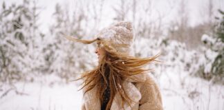 Як правильно доглядати волосся взимку, щоб воно залишалося красивим і здоровим - today.ua