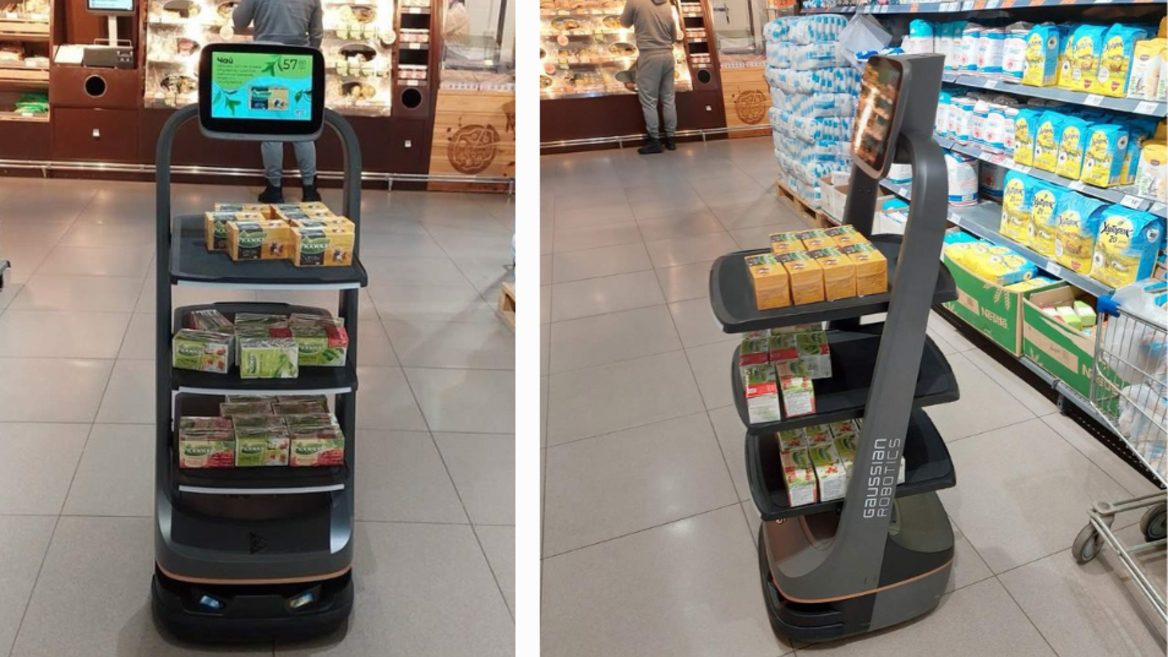 Торговельна мережа АТБ першою в Україні запустила у супермаркетах роботів-помічників 