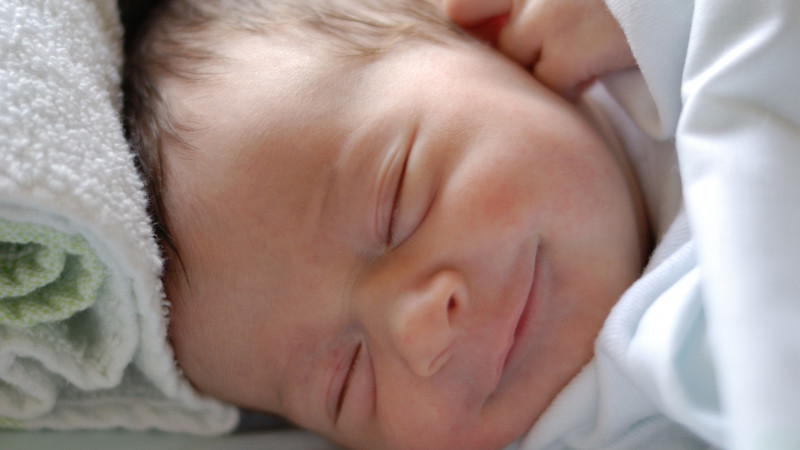 Українки народжуватимуть дітей від загиблих воїнів: що відомо про посмертну репродукцію - today.ua