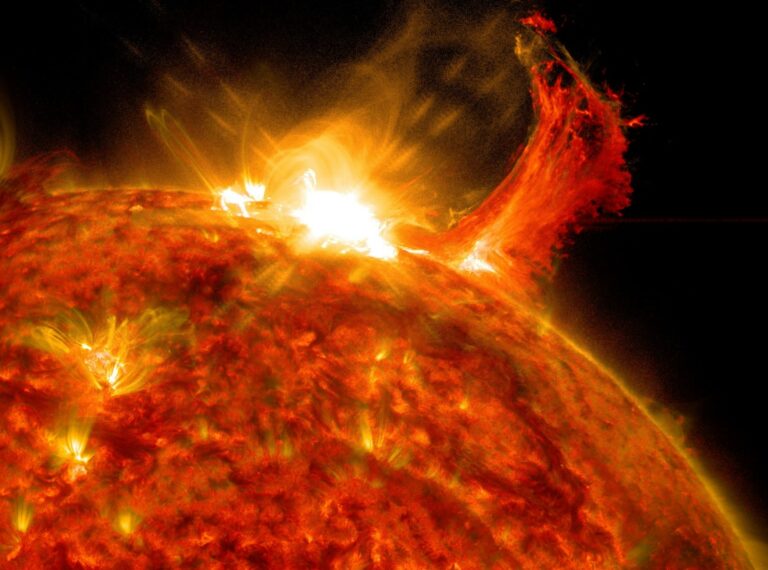 Астрономи фіксують на Сонці численні спалахи: до чого готуватися мешканцям Землі - today.ua