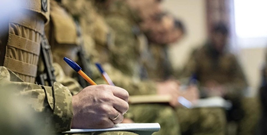 Повістки по-новому: у Міноборони попередили про зміни для військовозобов'язаних українців
