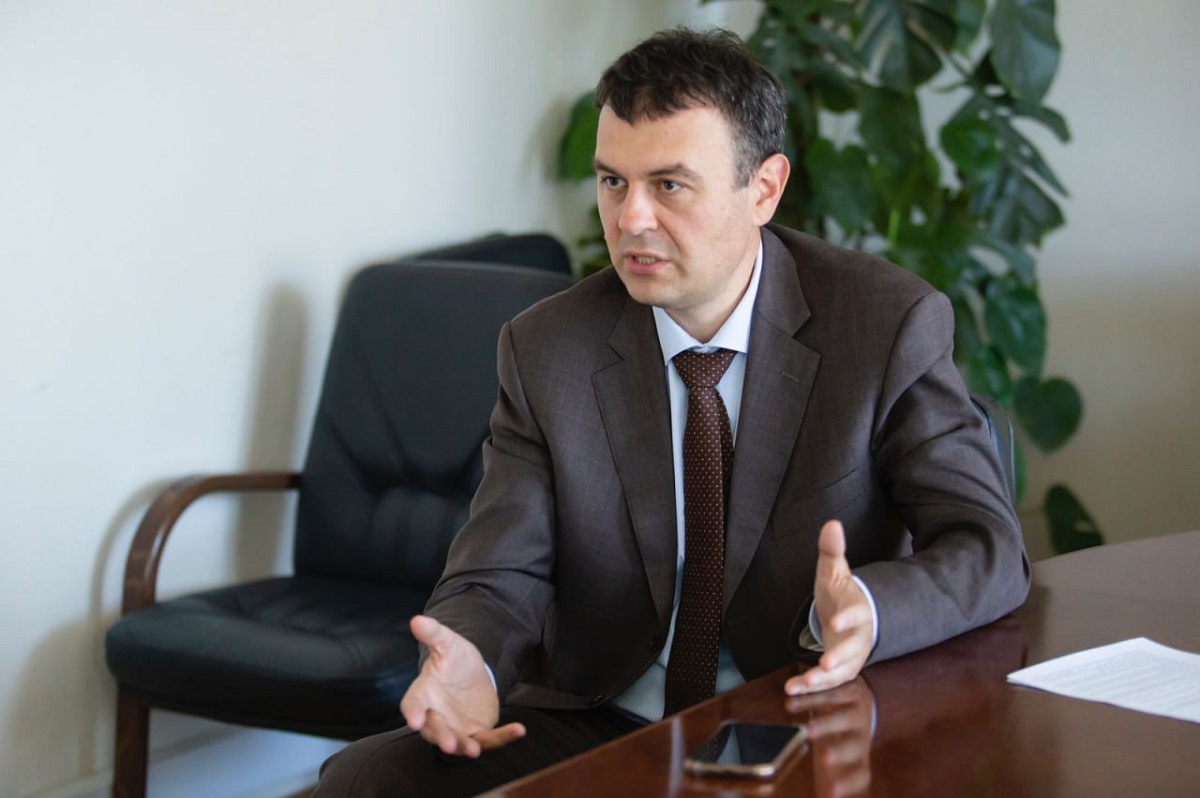 Українцям розповіли, чи вводитимуть податок 18% на грошові перекази - today.ua