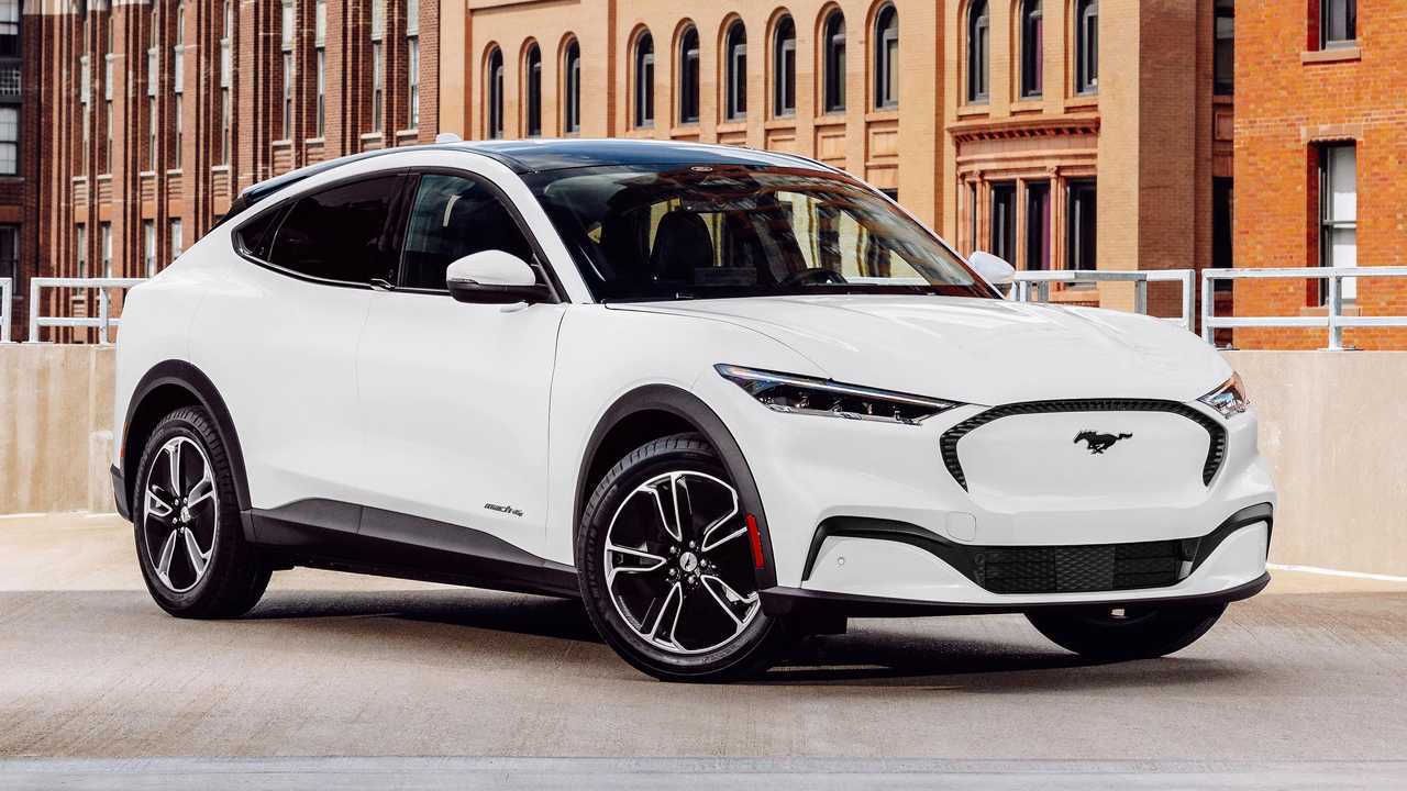 В Украине начались продажи кроссовера Ford Mustang Mach-E