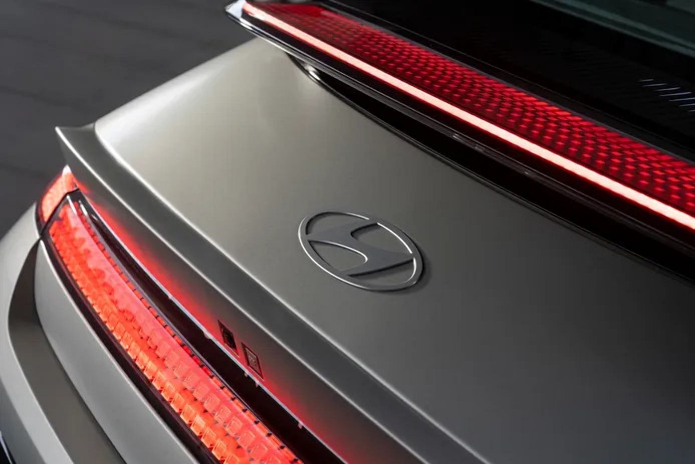 Hyundai патентує твердотільну батарею для електромобілів