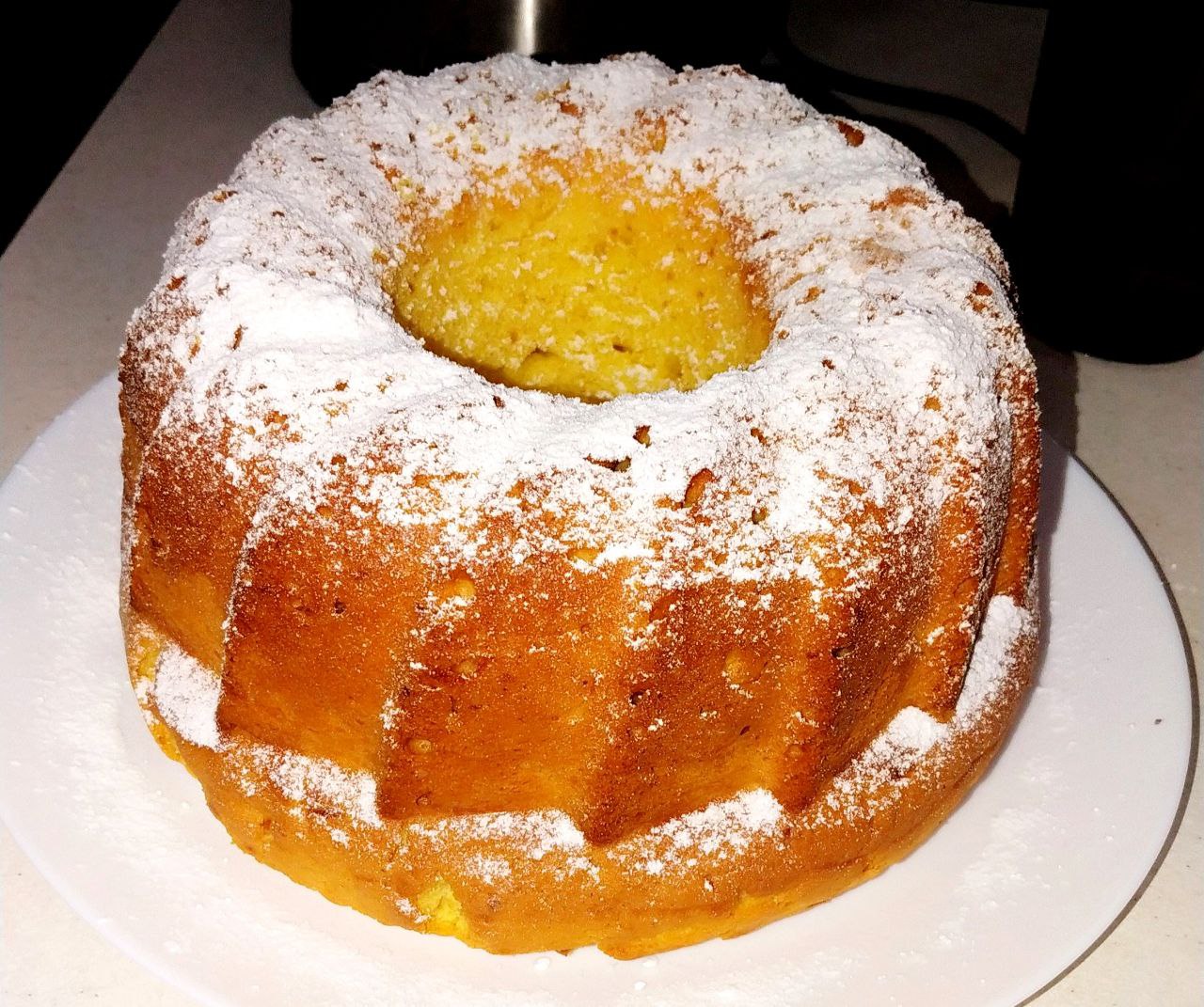 Лимонный кекс как в дорогой кофейне: рецепт зимнего десерта на скорую руку