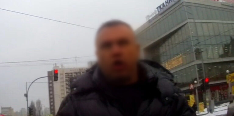 В Киеве избили инспектора по парковке и водителя эвакуатора - today.ua