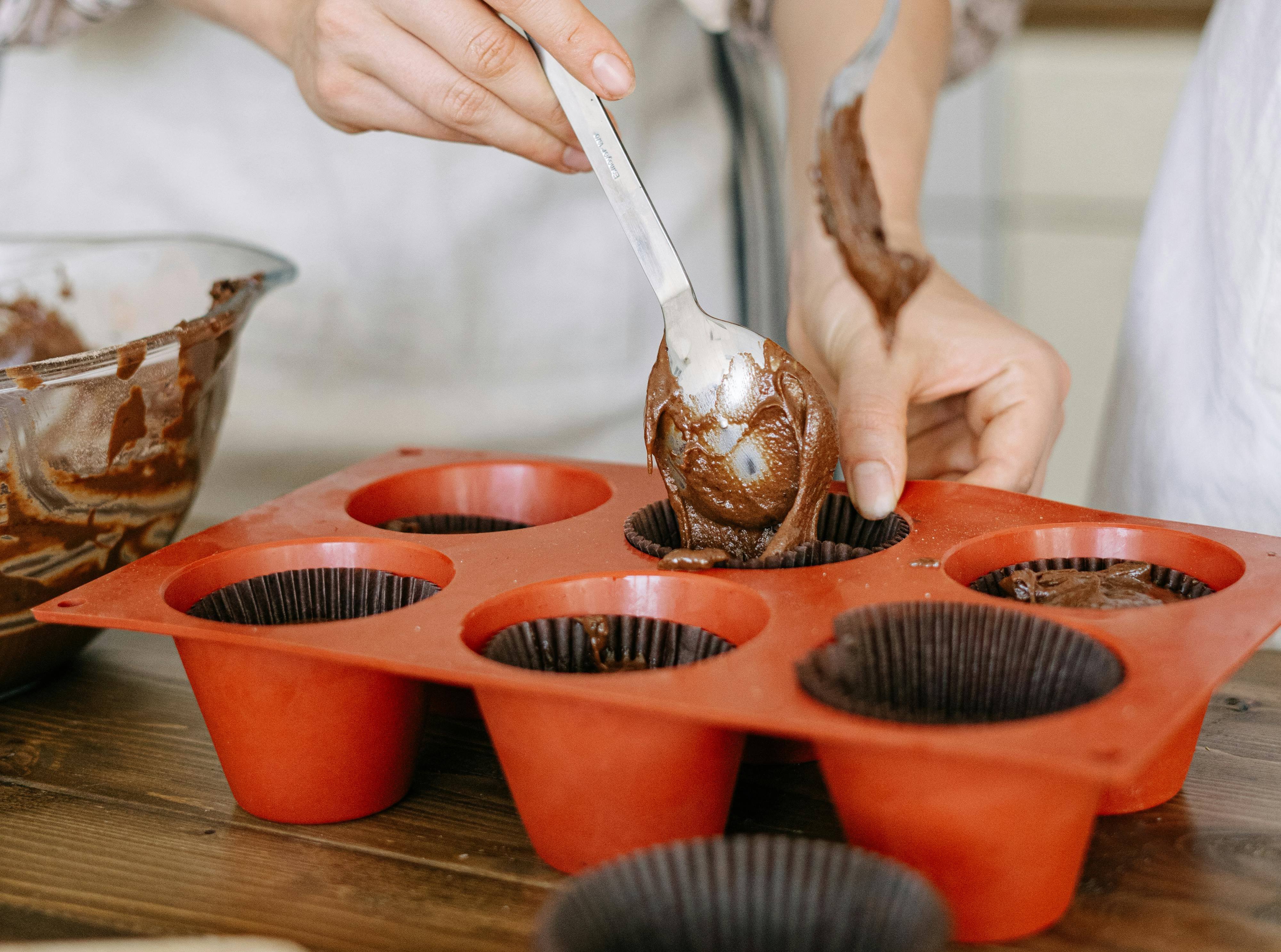 Шоколадні кекси з сирним кремом: як приготувати гарні та смачні ласощі