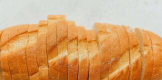 Названо 5 вагомих причин відмовитися від купівлі нарізаного хліба - today.ua