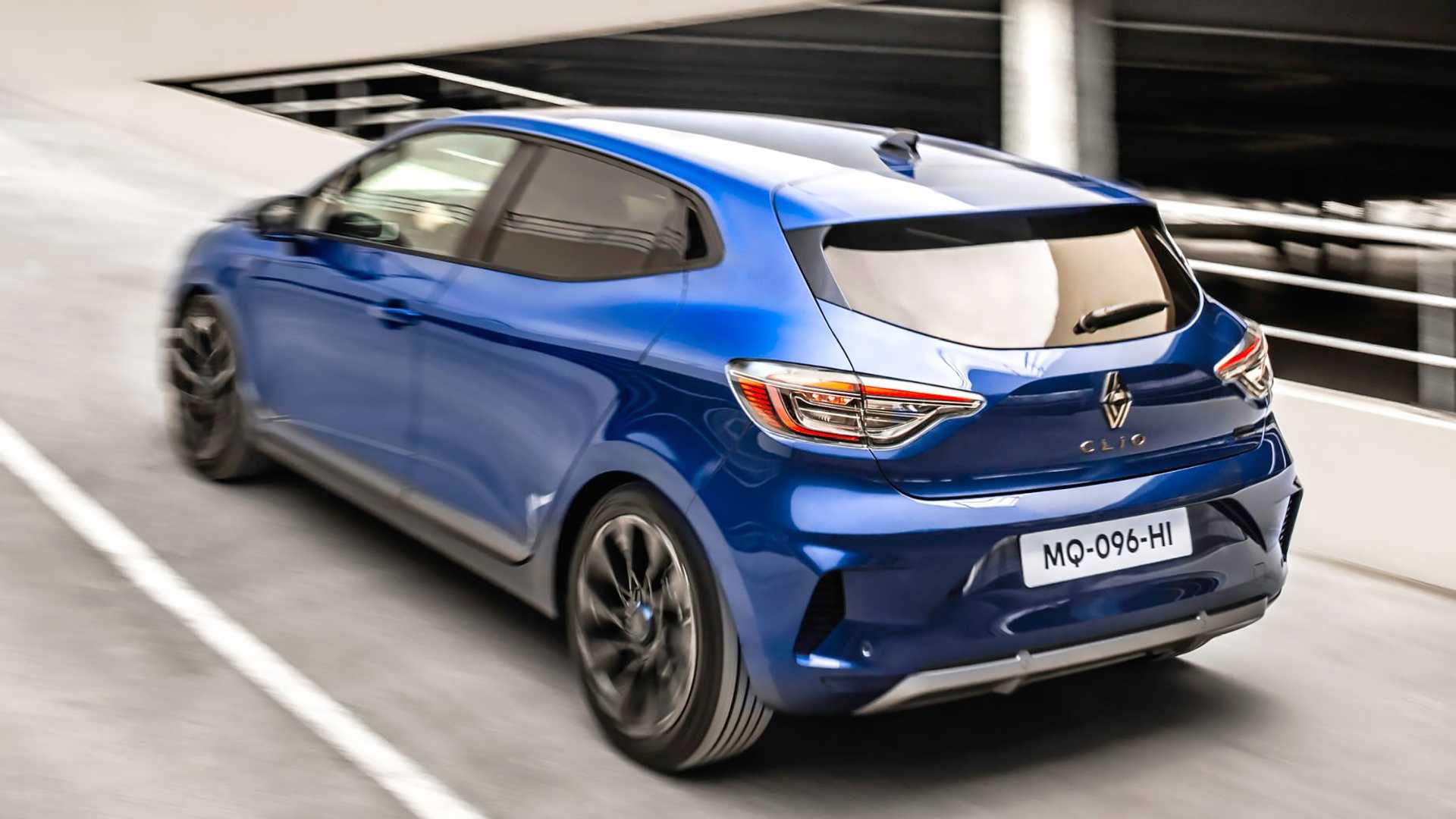 Renault начал продавать обновленный гибридный Clio