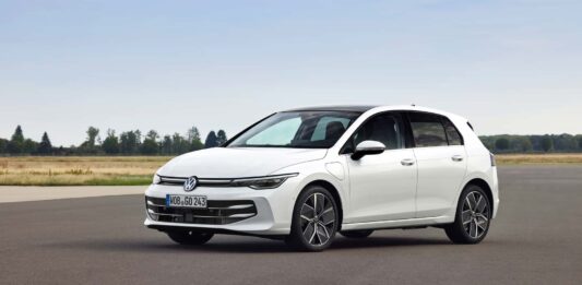 Стало відомо, скільки в Україні коштує новий VW Golf у топовій комплектації - today.ua