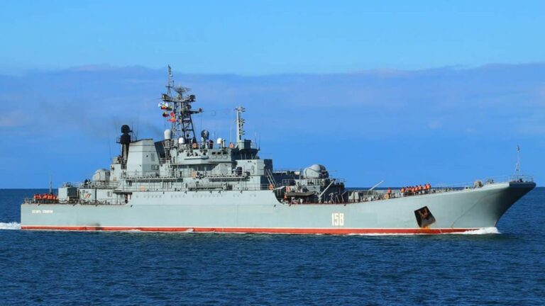 Уничтоженный БДК “Цезарь Куников“ вез не только снаряды: что еще было на борту корабля - today.ua