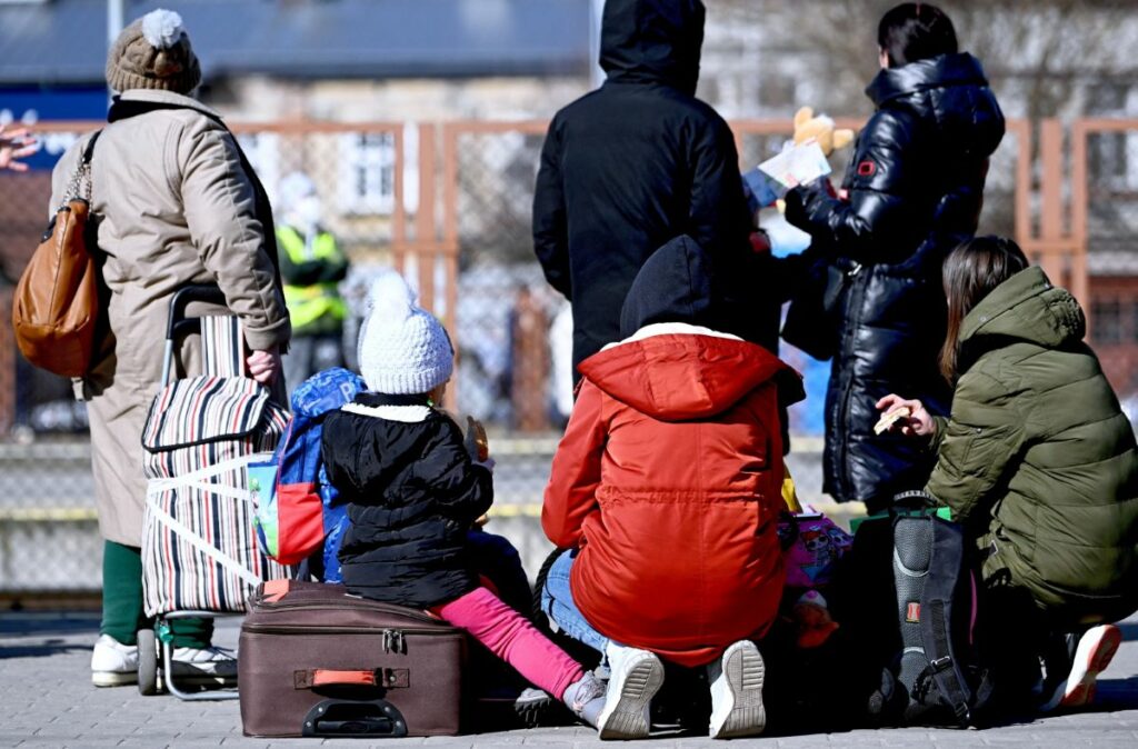 Польша резко сокращает срок пребывания украинских беженцев